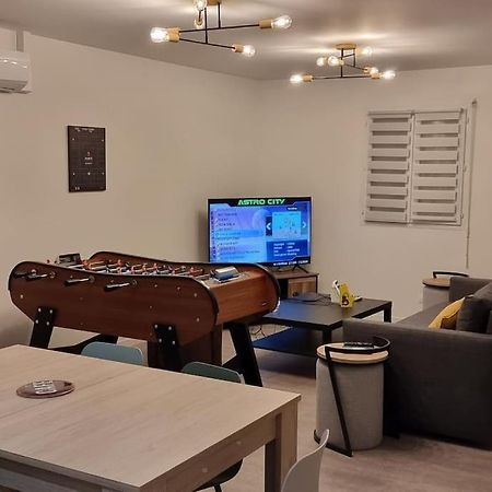 Saint-Seurin-sur-l'Isle Belle Maison Climatisee Renovee Pac-Man Entre Collegues, Amis, Famille - Barbecue - Netflix - Prime - Baby Foot 50Cts מראה חיצוני תמונה