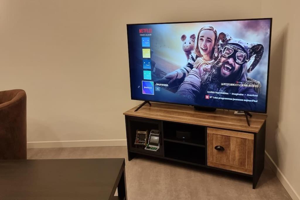 Saint-Seurin-sur-l'Isle Belle Maison Climatisee Renovee Pac-Man Entre Collegues, Amis, Famille - Barbecue - Netflix - Prime - Baby Foot 50Cts מראה חיצוני תמונה